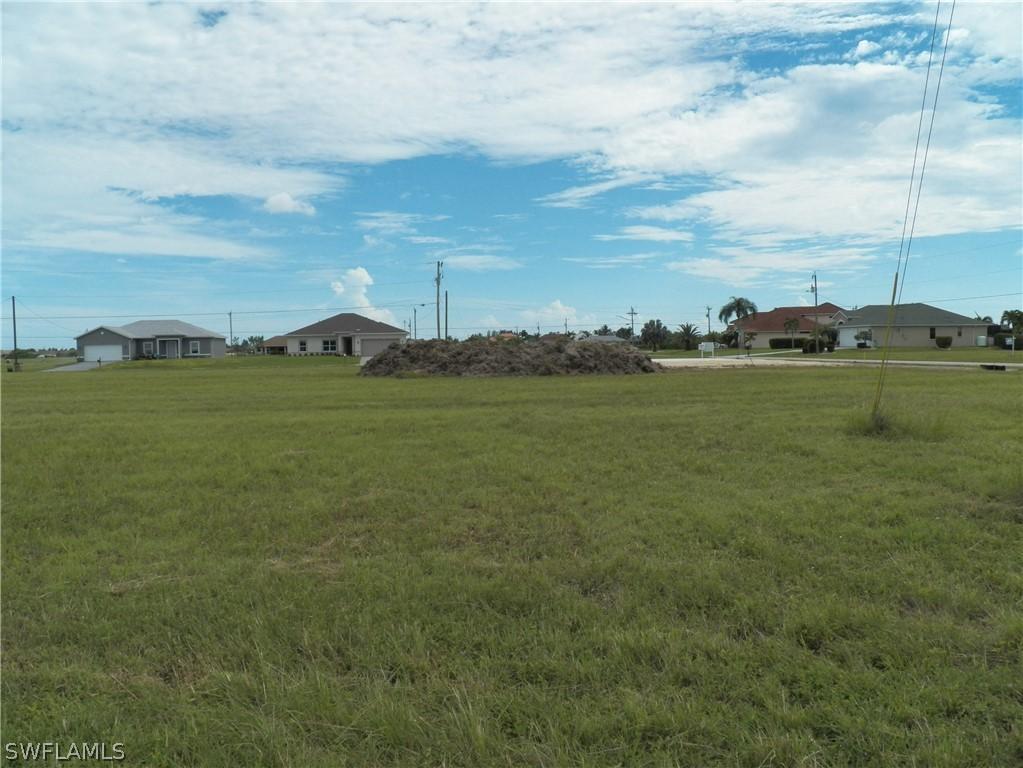 3522 NW 9th St., Cape Coral, FL 33993