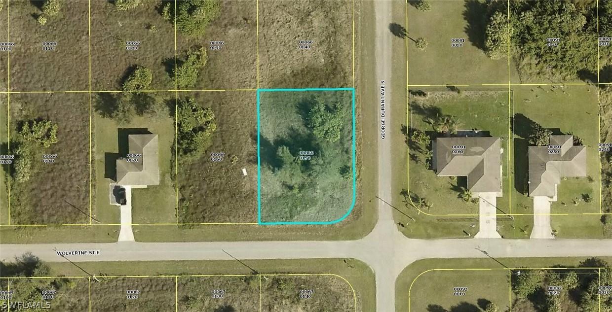 833 Wolverine St., Lehigh Acres, FL 33974