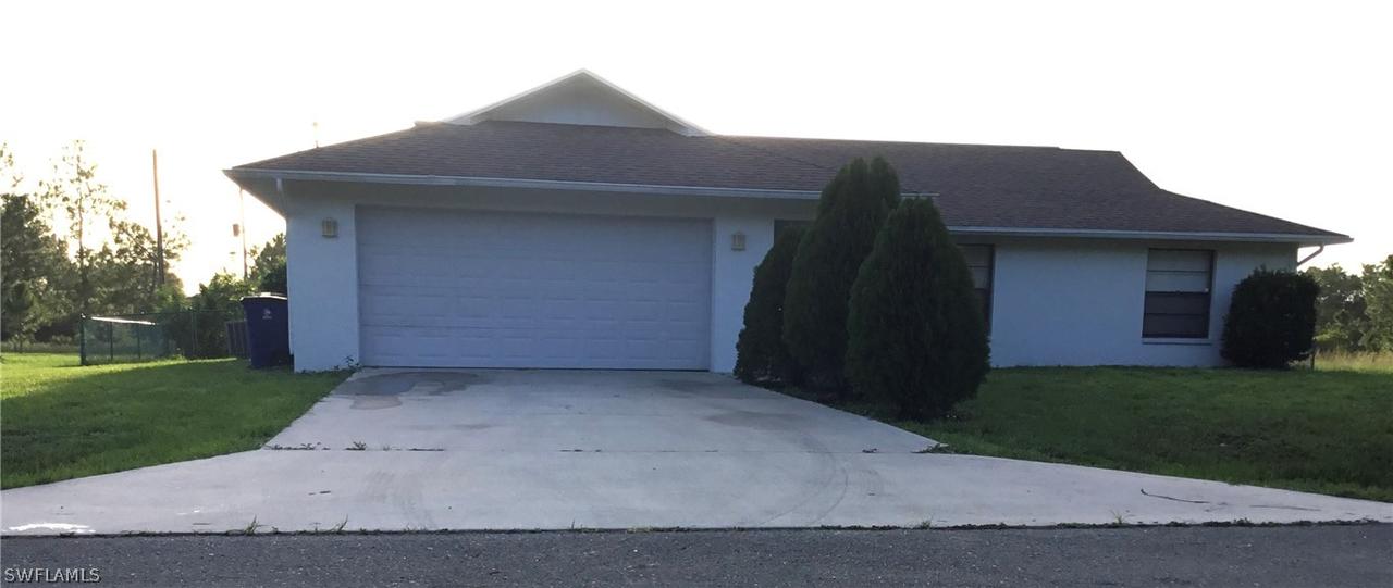 1411 Roosevelt Ave., Lehigh Acres, FL 33972