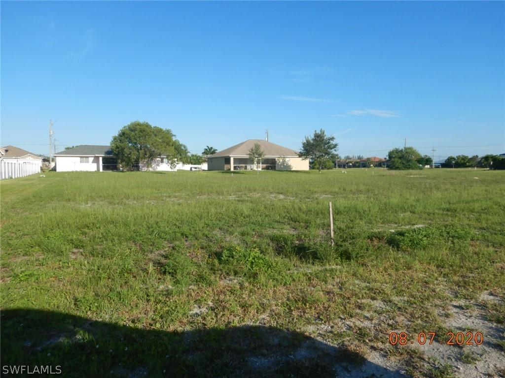 102 SW 36th Pl., Cape Coral, FL 33991