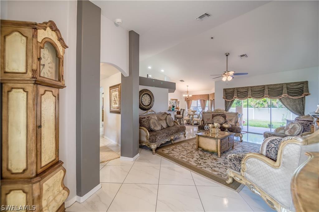 3010 NW Douglas Cir., Cape Coral, FL 33993