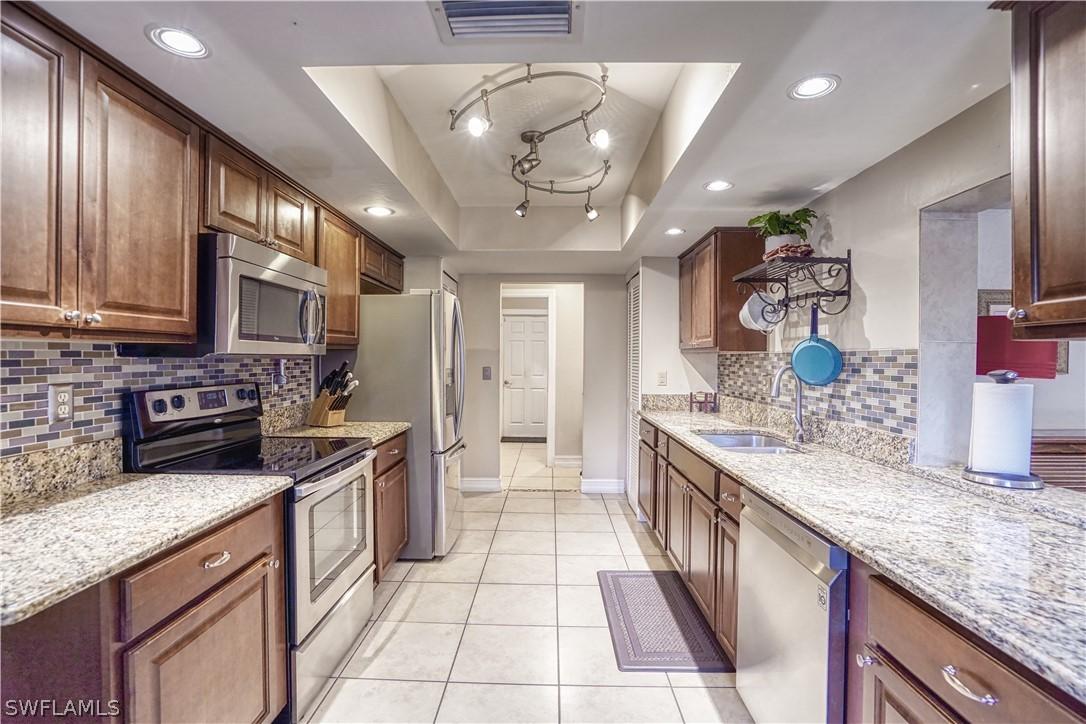 3912 Maxine St., Fort Myers, FL 33901