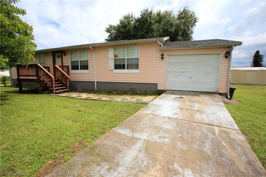 300 Stewart Ln., Lehigh Acres, FL 33936