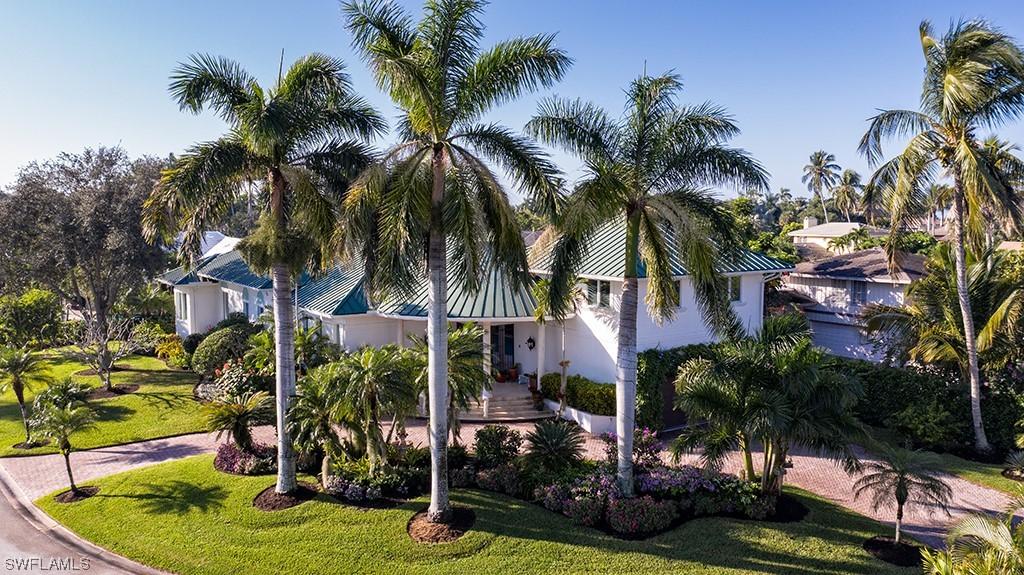 15 Sabre Ln., Naples, FL 34102
