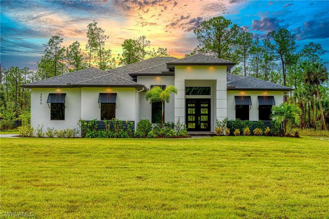 98 9th St., Naples, FL 34117