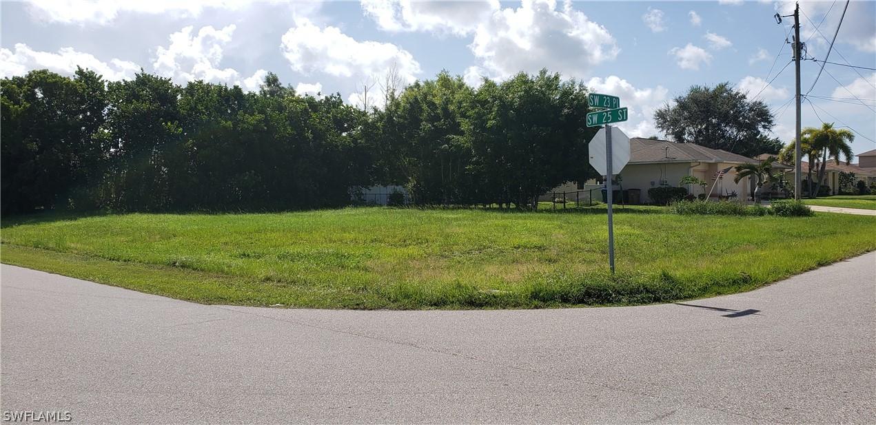 2501 SW 23rd Pl., Cape Coral, FL 33914