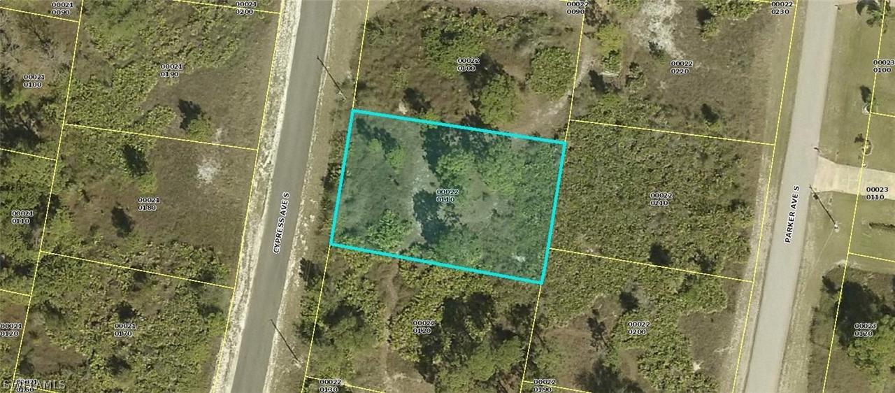 523 Cypress Ave., Lehigh Acres, FL 33974