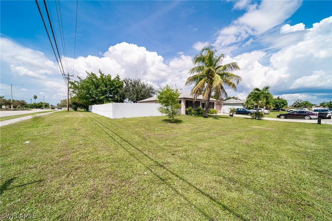 903 SE 30th Ln., Cape Coral, FL 33904