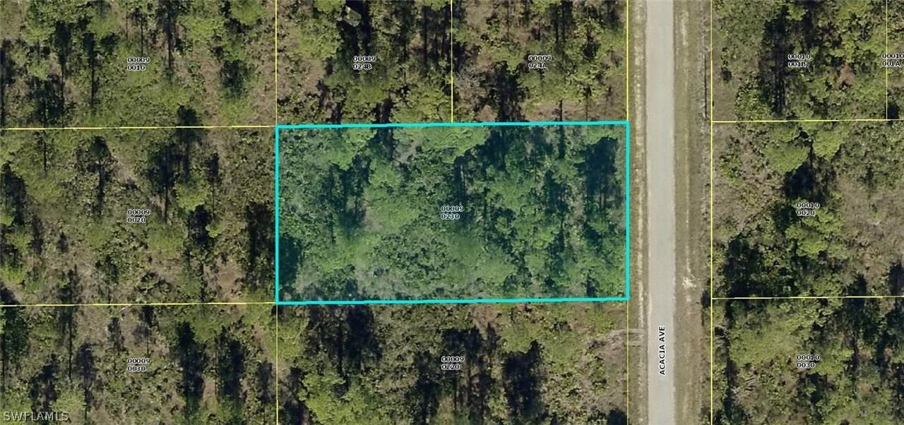 821 Acacia Ave., Lehigh Acres, FL 33972