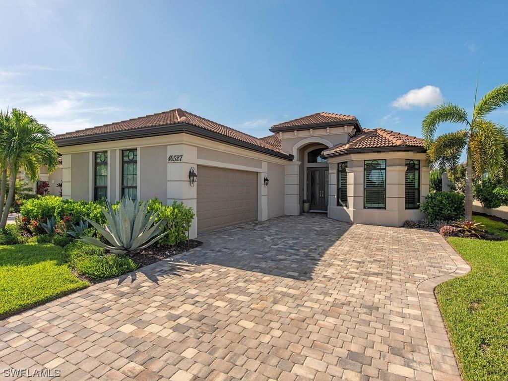 10527 Valencia Lakes Dr., Bonita Springs, FL 34135