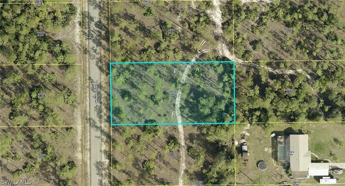 106 Monroe Ave., Lehigh Acres, FL 33936