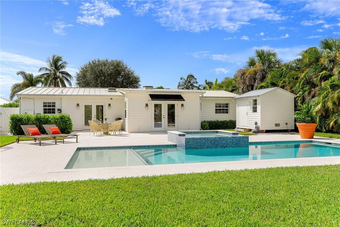 1185 14th Ave., Naples, FL 34102