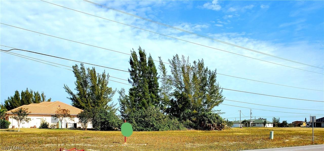 3829 Gulfstream Pkwy., Cape Coral, FL 33993