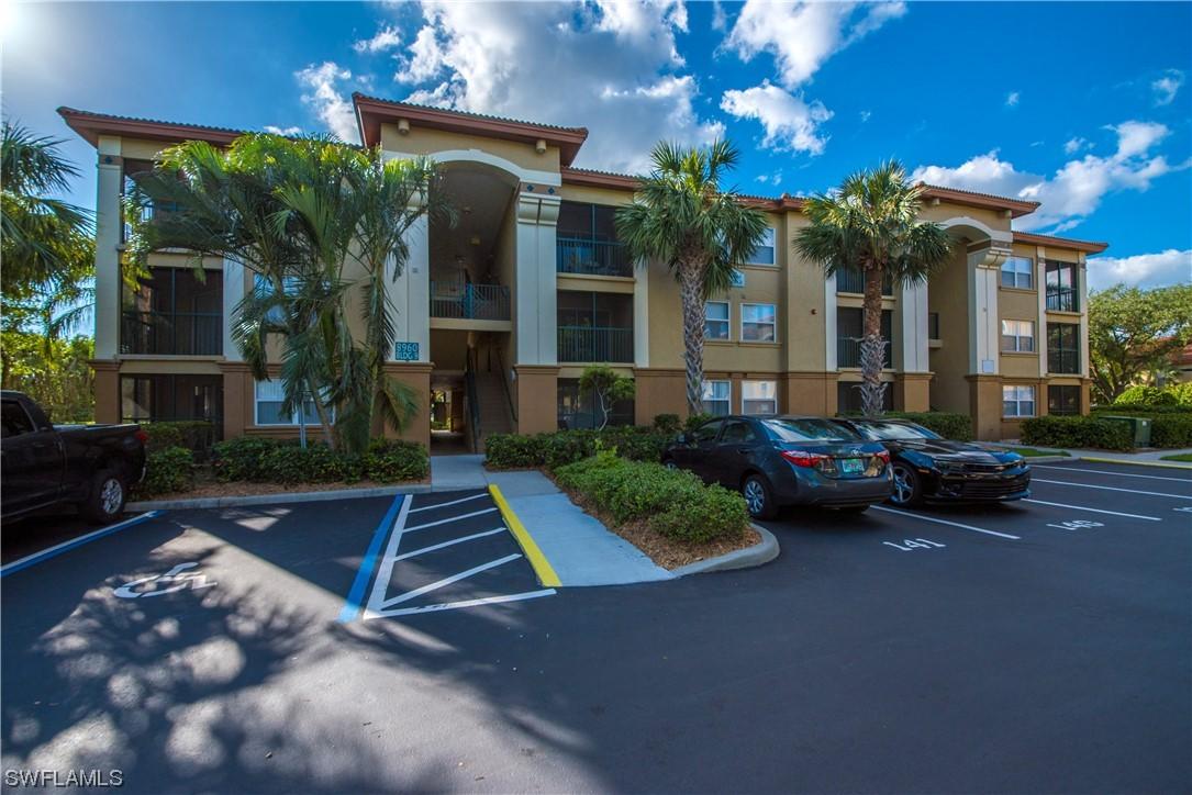 8960 Colonnades Ct. #916, Bonita Springs, FL 34135