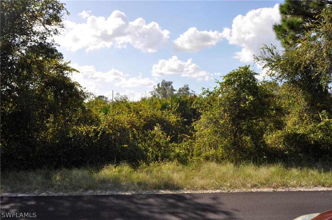 6017 Paula Ave., Lehigh Acres, FL 33971