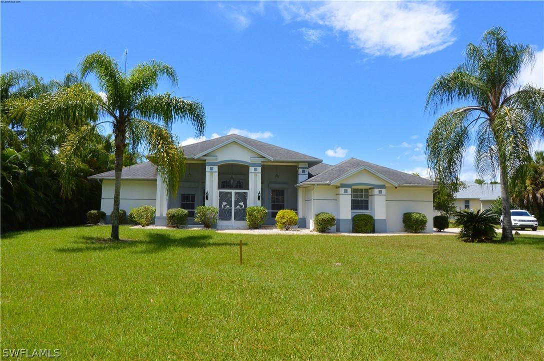 819 Glenn Ave., Lehigh Acres, FL 33972