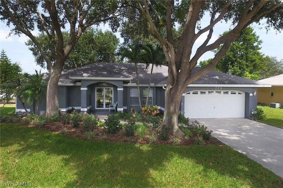 229 SW 32nd Ter., Cape Coral, FL 33914