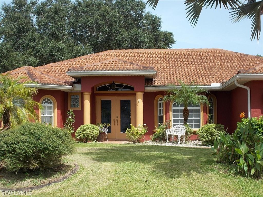 1814 Hamilton Ave., Lehigh Acres, FL 33972