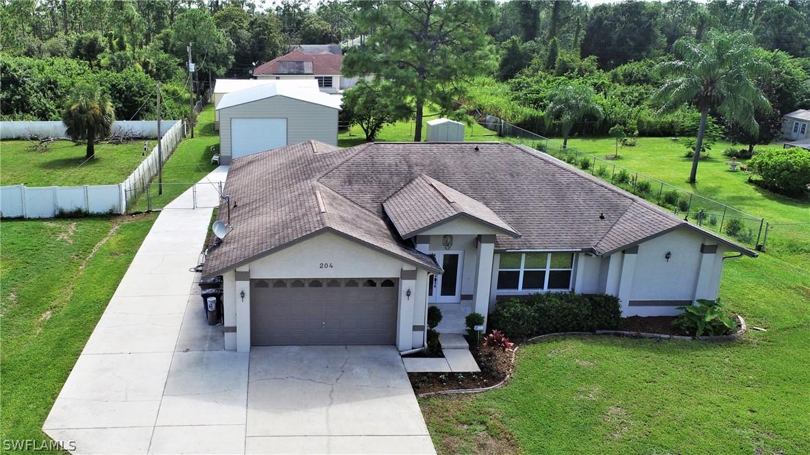 204 Hamilton Ave., Lehigh Acres, FL 33936