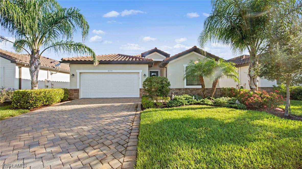 4279 Raffia Palm Cir., Naples, FL 34119