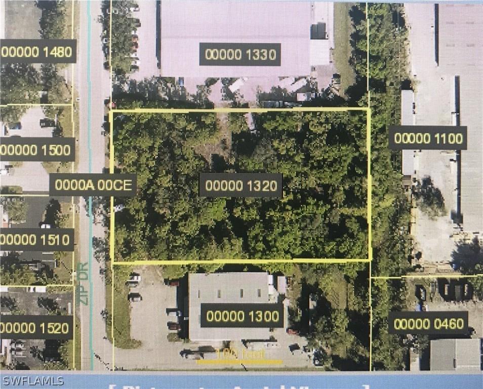 5651 Zip Dr., Fort Myers, FL 33905