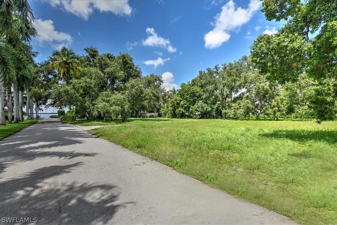 1233 Braman Ave., Fort Myers, FL 33901