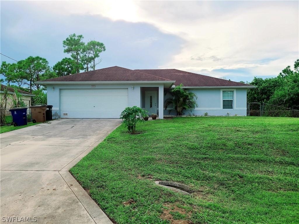 454 Genoa Ave., Lehigh Acres, FL 33974