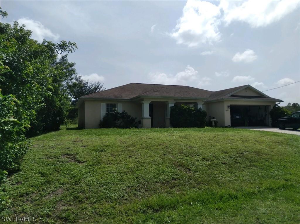 453 Hedgewood St., Lehigh Acres, FL 33974
