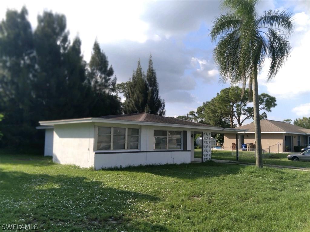 21 Illinois Rd., Lehigh Acres, FL 33936