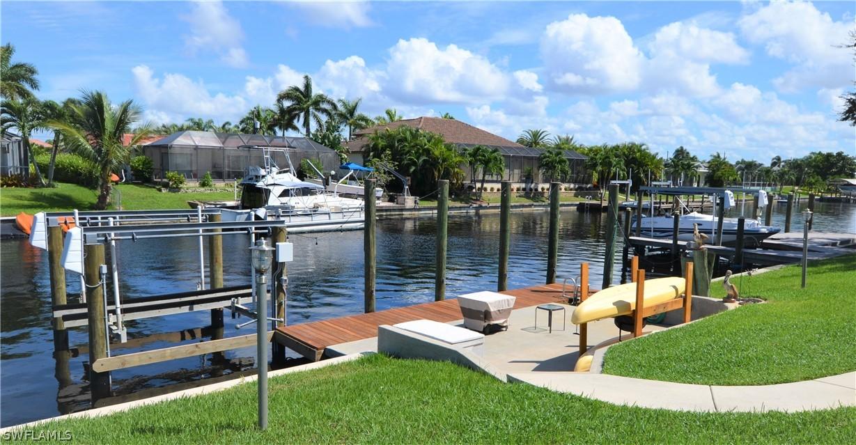 1633 SE 39th Ter., Cape Coral, FL 33904