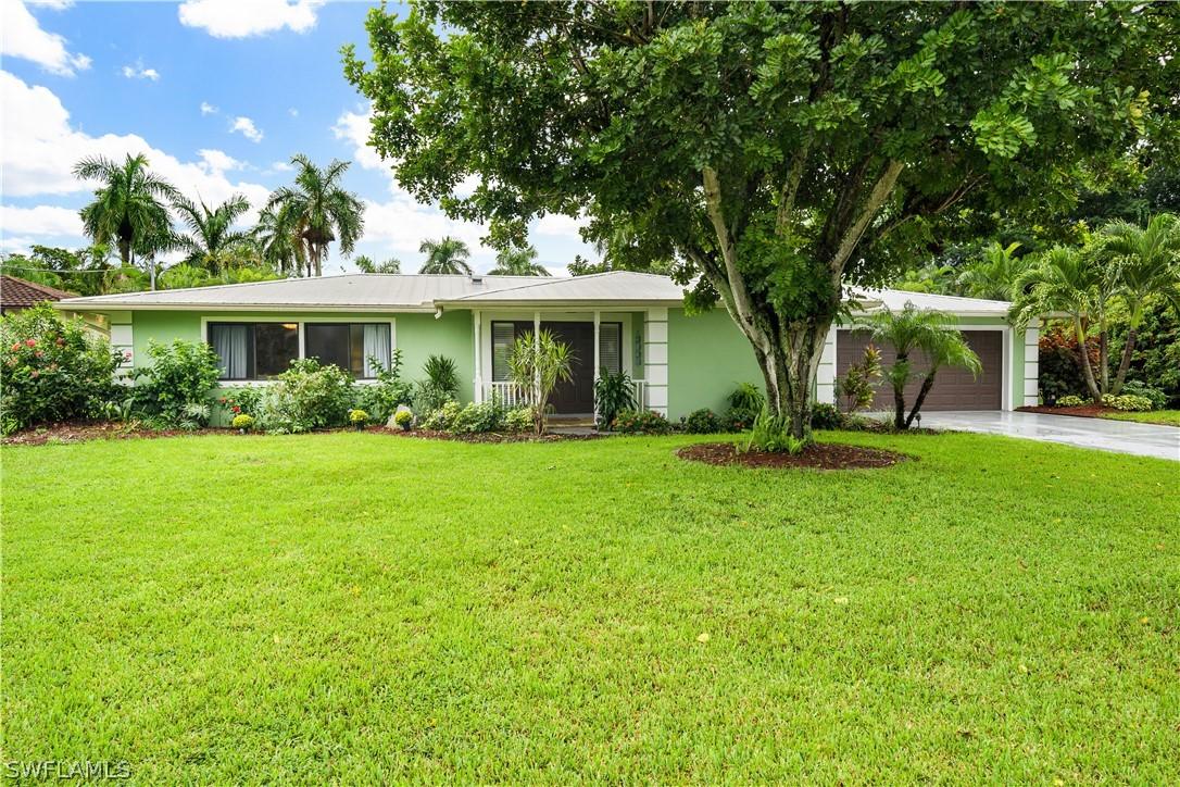 5829 Silvery Ln., Fort Myers, FL 33919