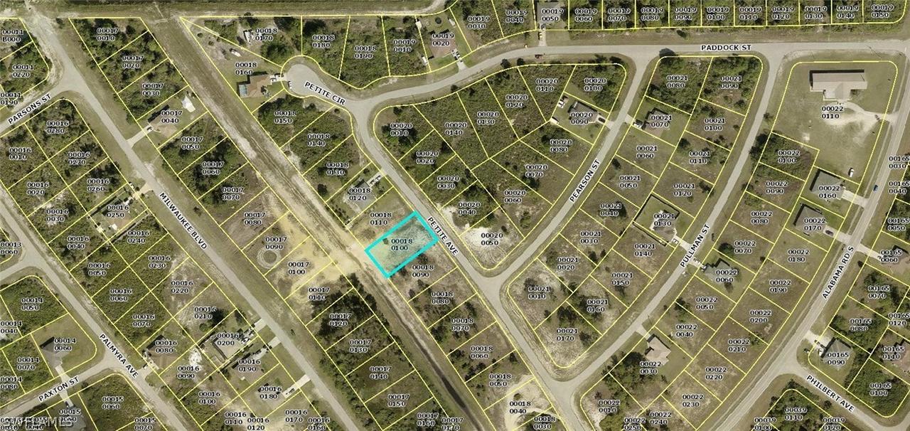 312 Petite Ave., Lehigh Acres, FL 33974