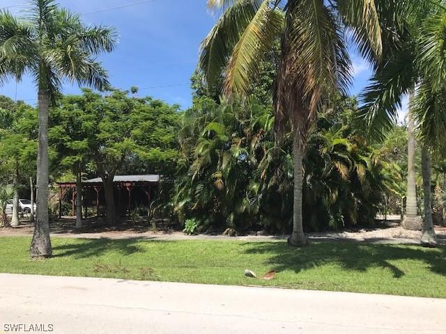 601 10th St., Naples, FL 34102