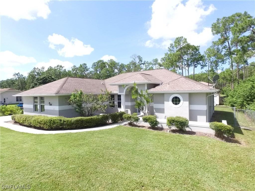 1119 Thompson Ave., Lehigh Acres, FL 33972