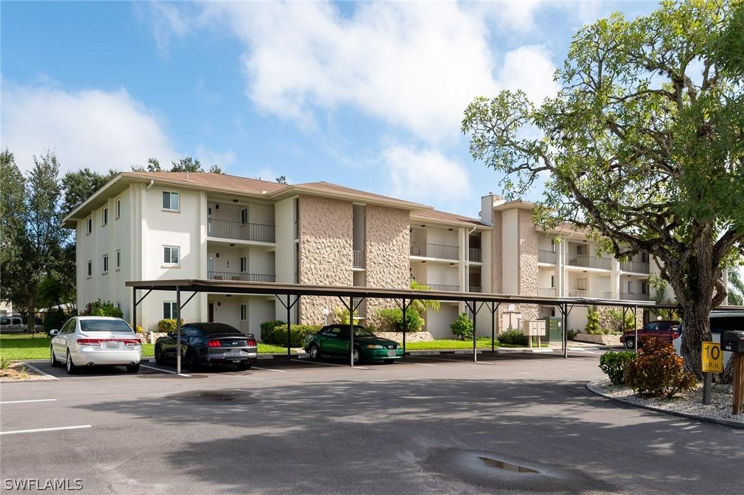 2100 Barkeley Ln. #10, Fort Myers, FL 33907