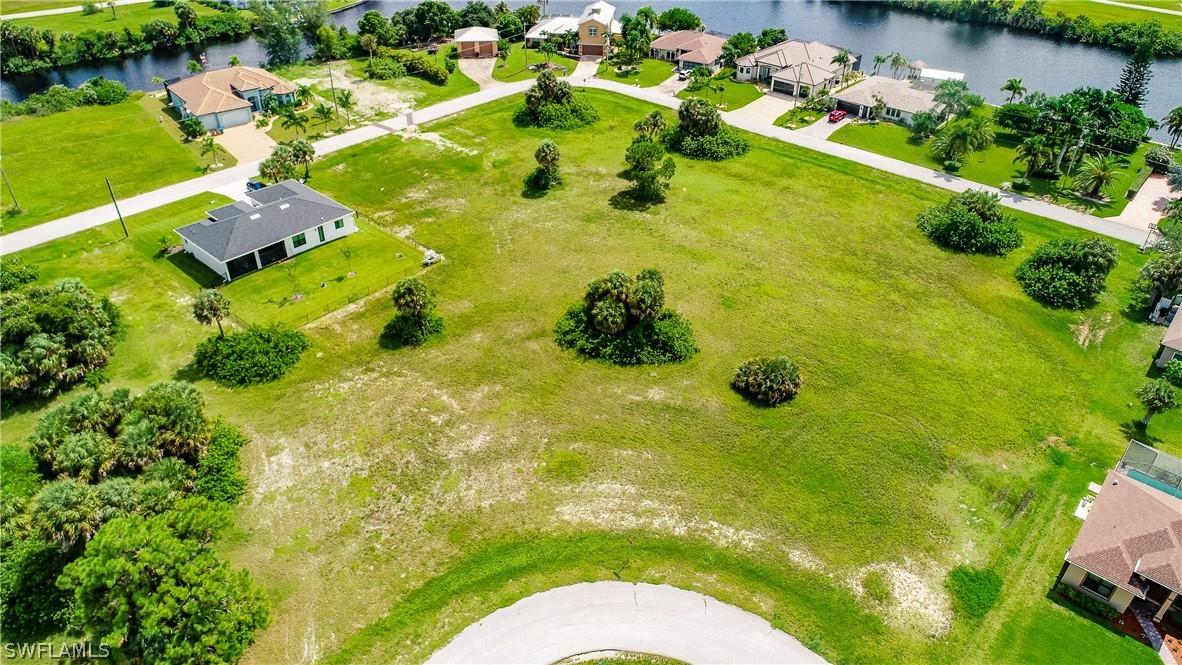 2251 NW 38th Pl., Cape Coral, FL 33993