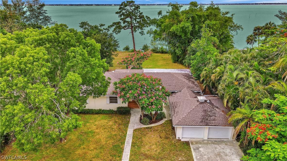 11550 Mcgregor Blvd., Fort Myers, FL 33919