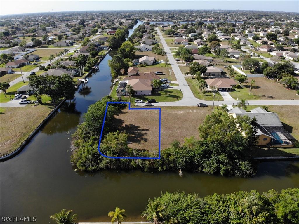 417 SE 2nd St., Cape Coral, FL 33990