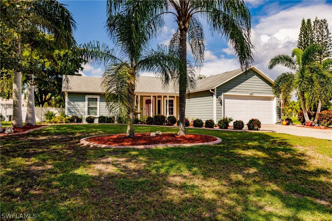 1027 SE 25th Ln., Cape Coral, FL 33904