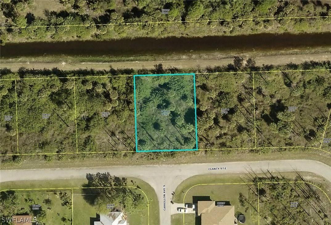 625 Clancy St., Lehigh Acres, FL 33974