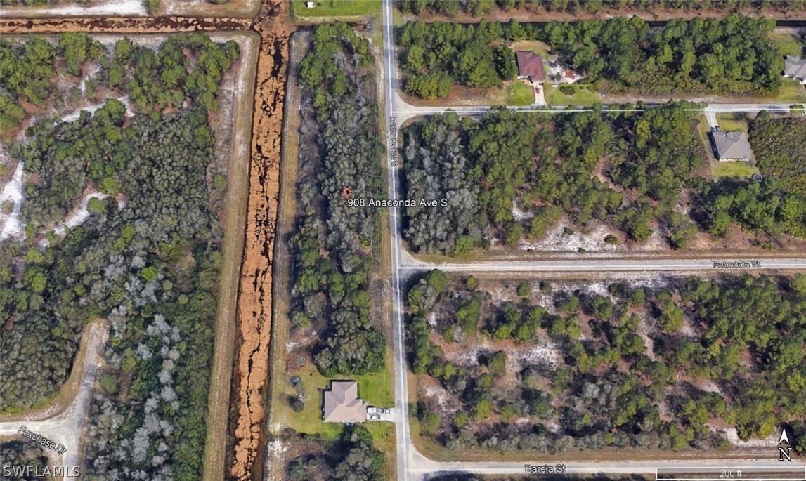 908 Anaconda Ave., Lehigh Acres, FL 33974