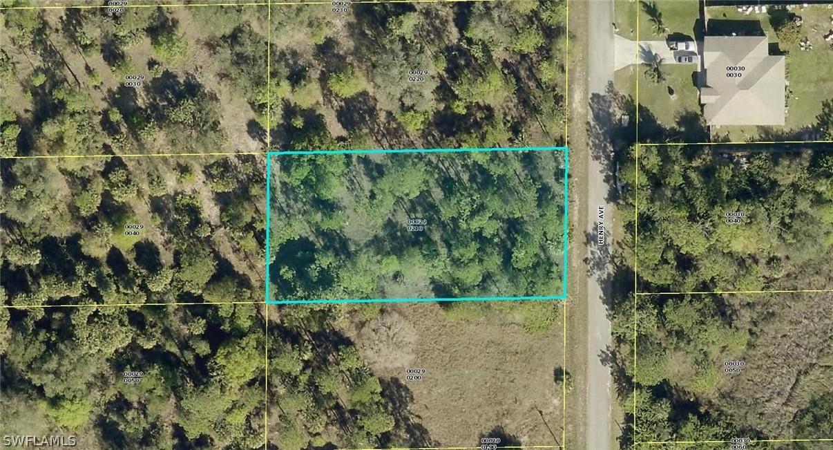 1417 Henry Ave., Lehigh Acres, FL 33972