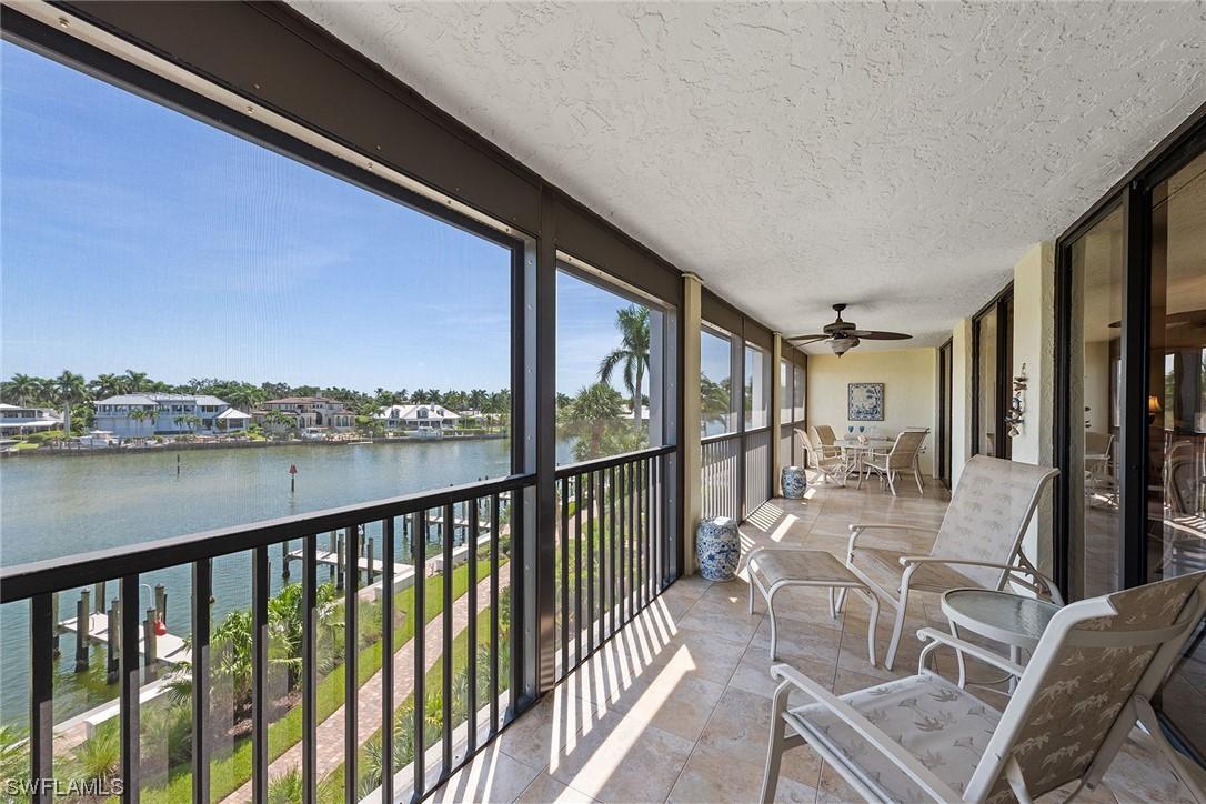 2400 Gulf Shore Blvd. #302, Naples, FL 34103