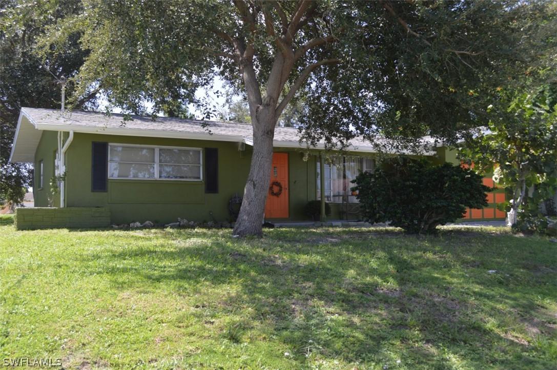 1318 SE 30th Ter., Cape Coral, FL 33904