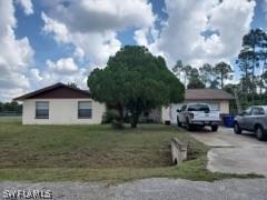 720 Calvin Ave., Lehigh Acres, FL 33972