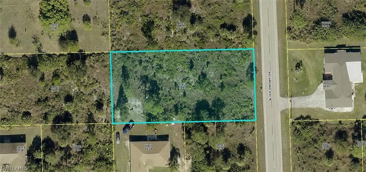 903 Richmond Ave., Lehigh Acres, FL 33972