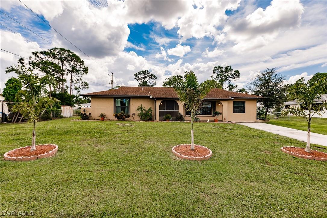 2702 E 2nd St., Lehigh Acres, FL 33936