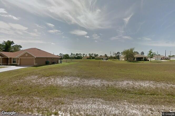 914 NE 32nd Ter., Cape Coral, FL 33909
