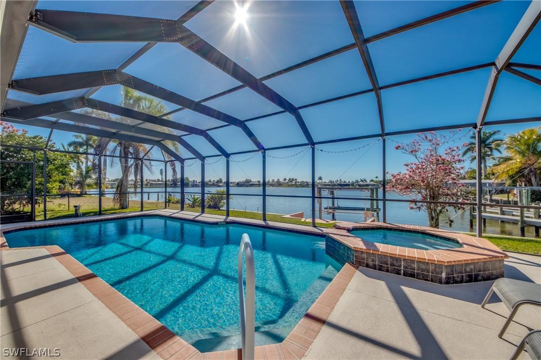 516 Cape Coral Pky, Cape Coral, FL 33914