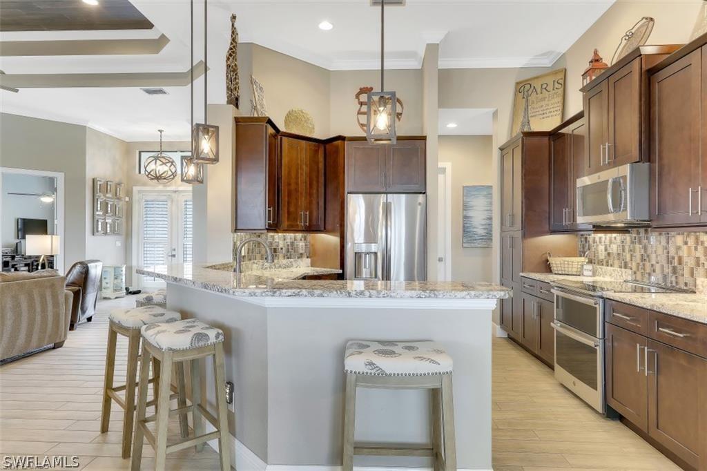 2823 SW 38th Ter., Cape Coral, FL 33914